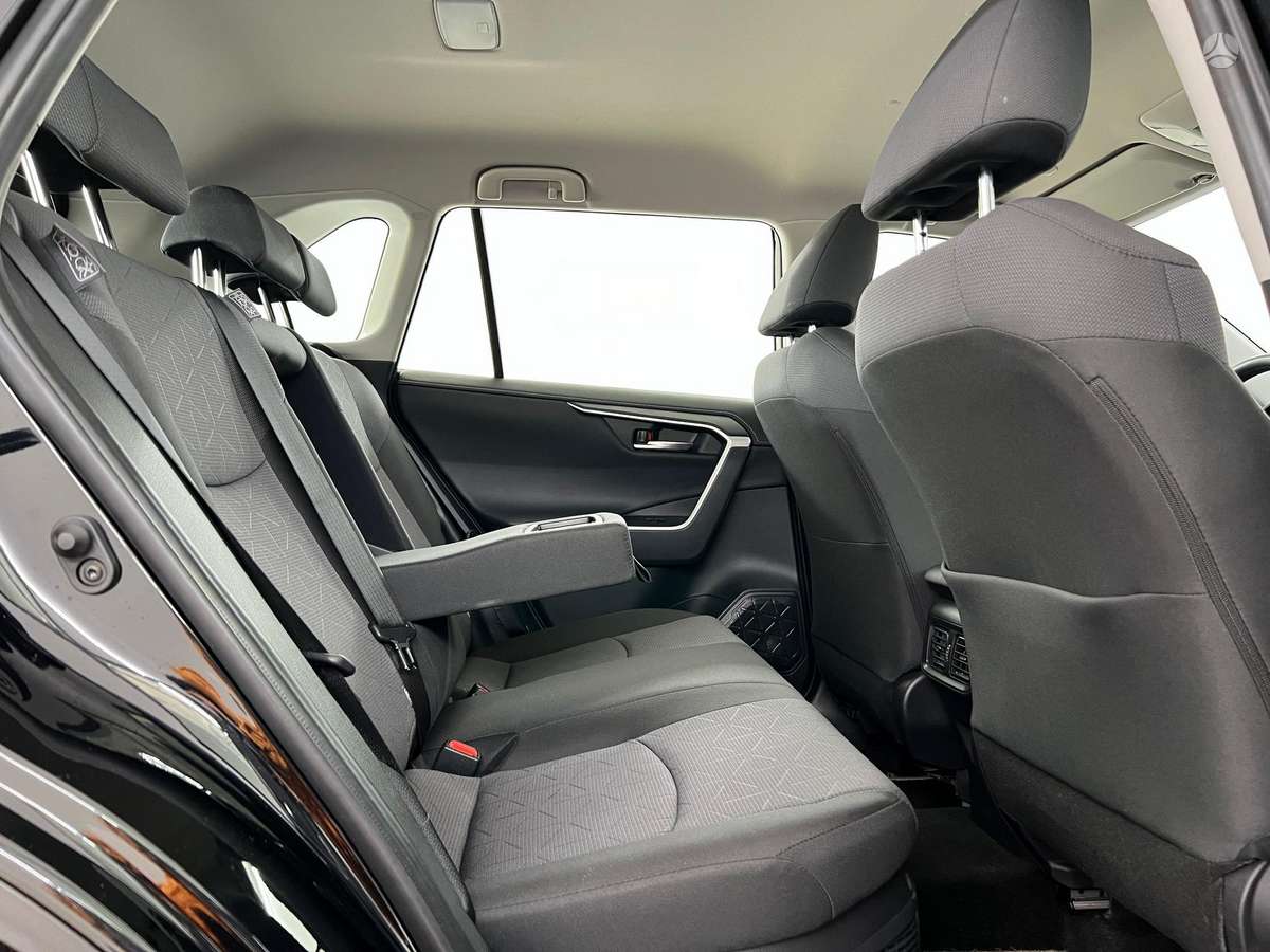 Toyota RAV4 - 7