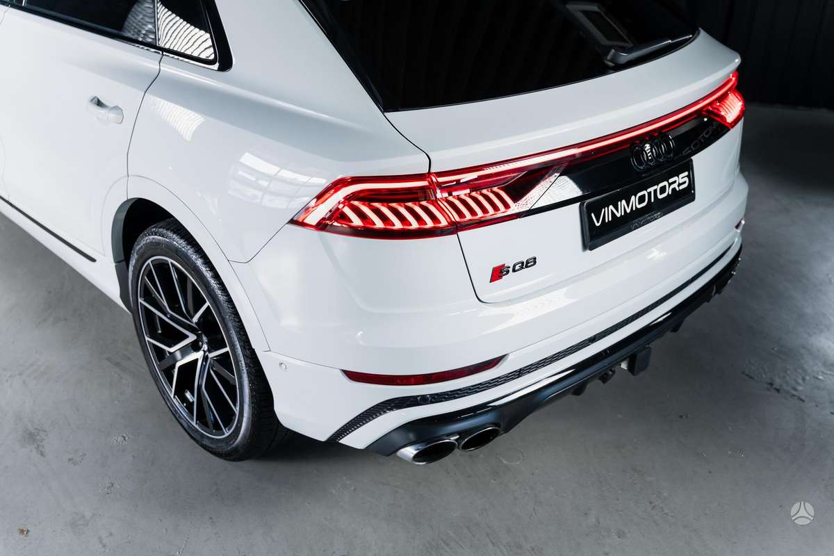 Audi SQ8 - 9