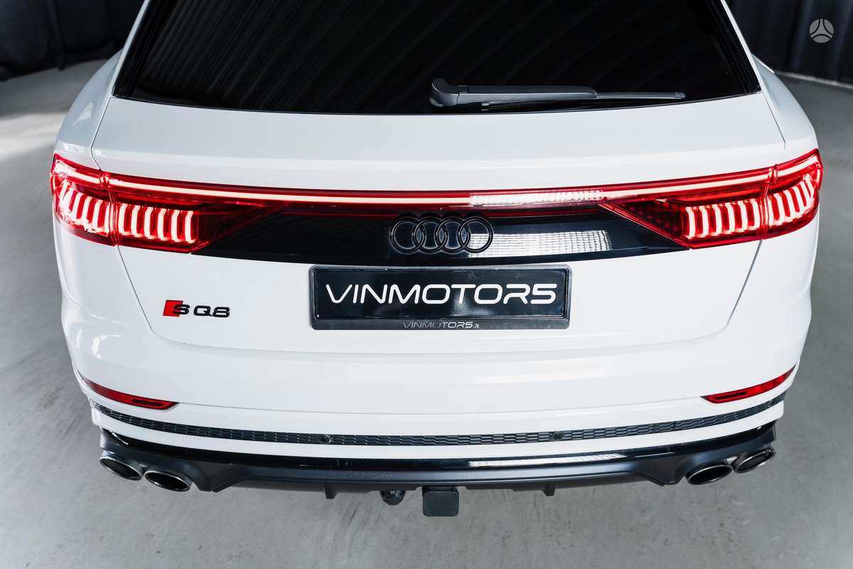Audi SQ8 - 12