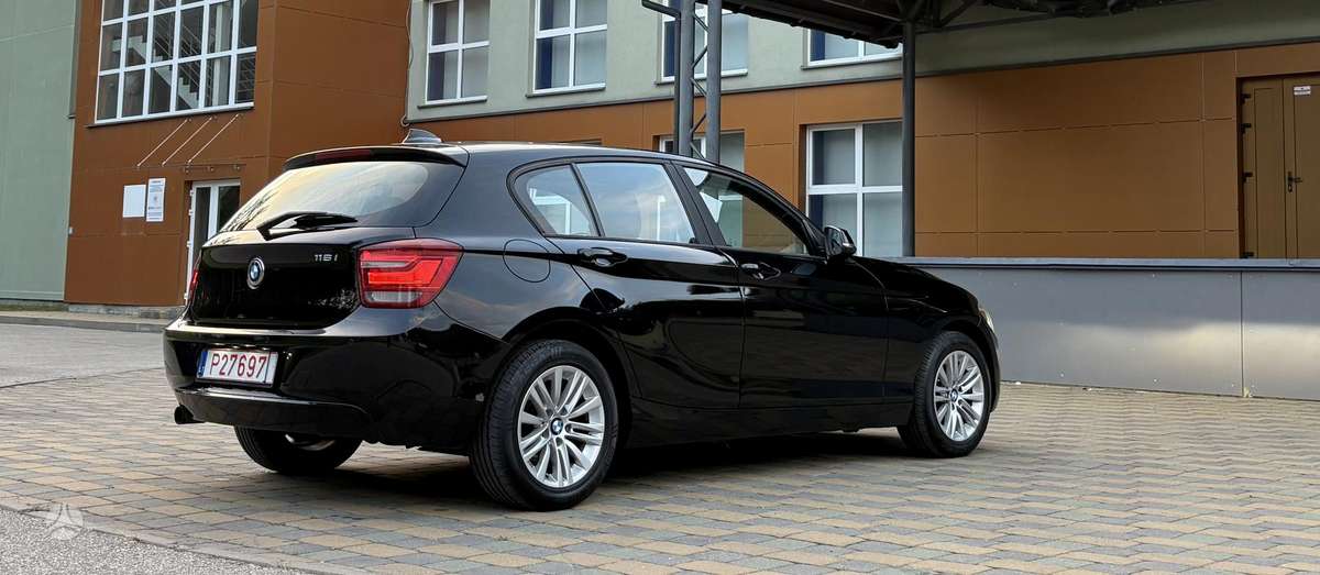 BMW 116, 1.6 l., Хэтчбек