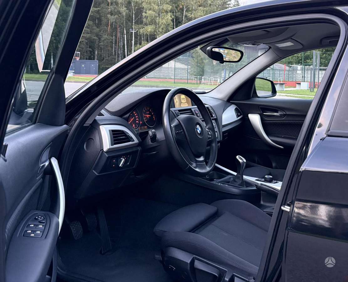 BMW 116, 1.6 l., hatchback