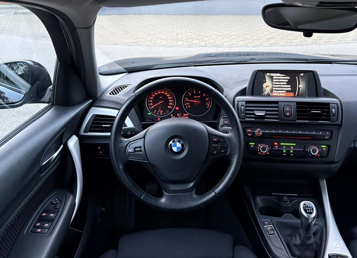 BMW 116, 1.6 l., hatchback