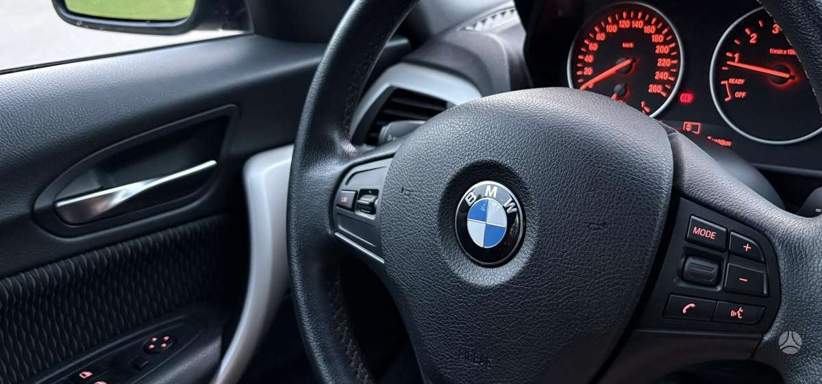 BMW 116, 1.6 l., hatchback