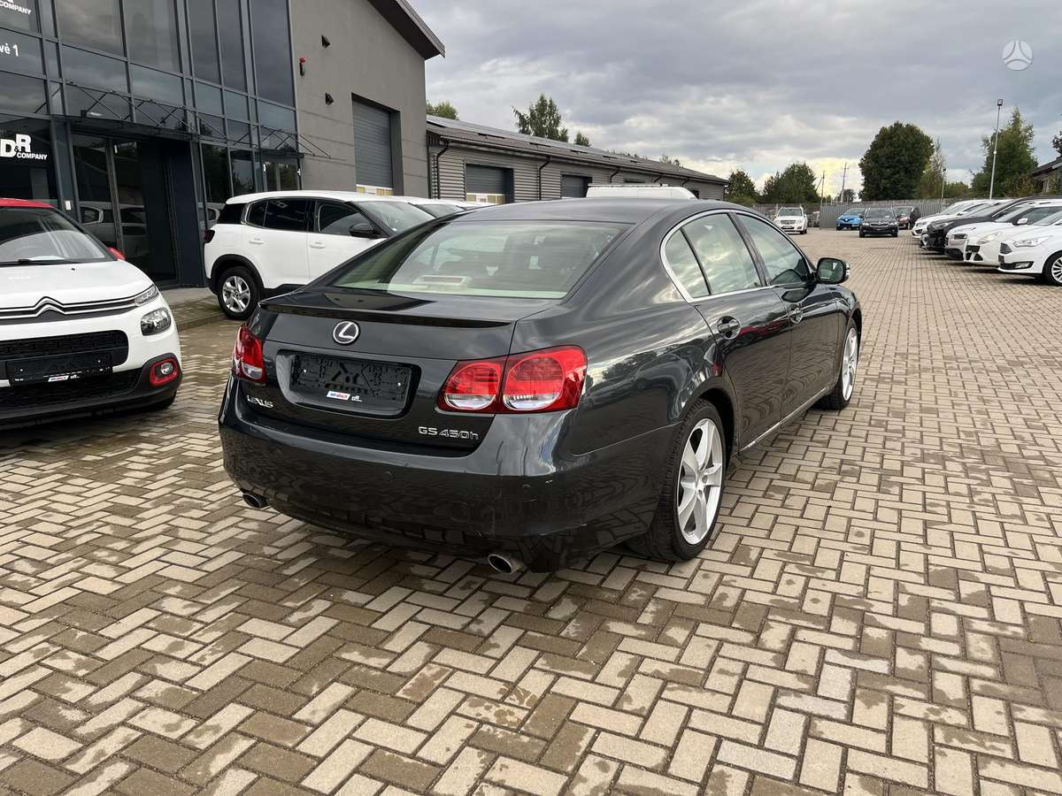 Lexus GS 450h - 10