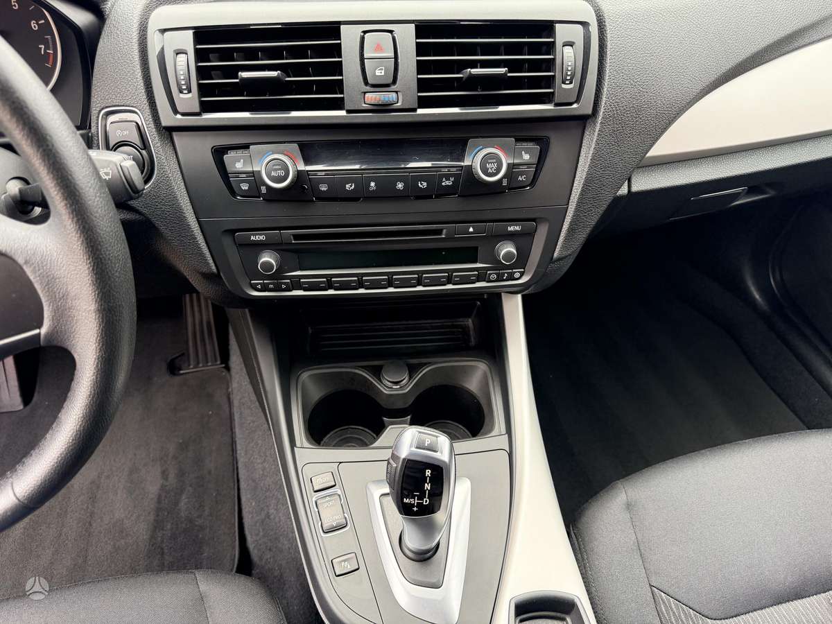 BMW 118, 1.6 l., hatchback