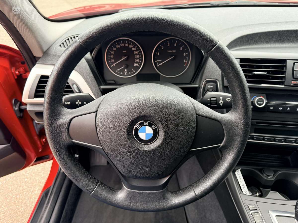 BMW 118, 1.6 l., hatchback