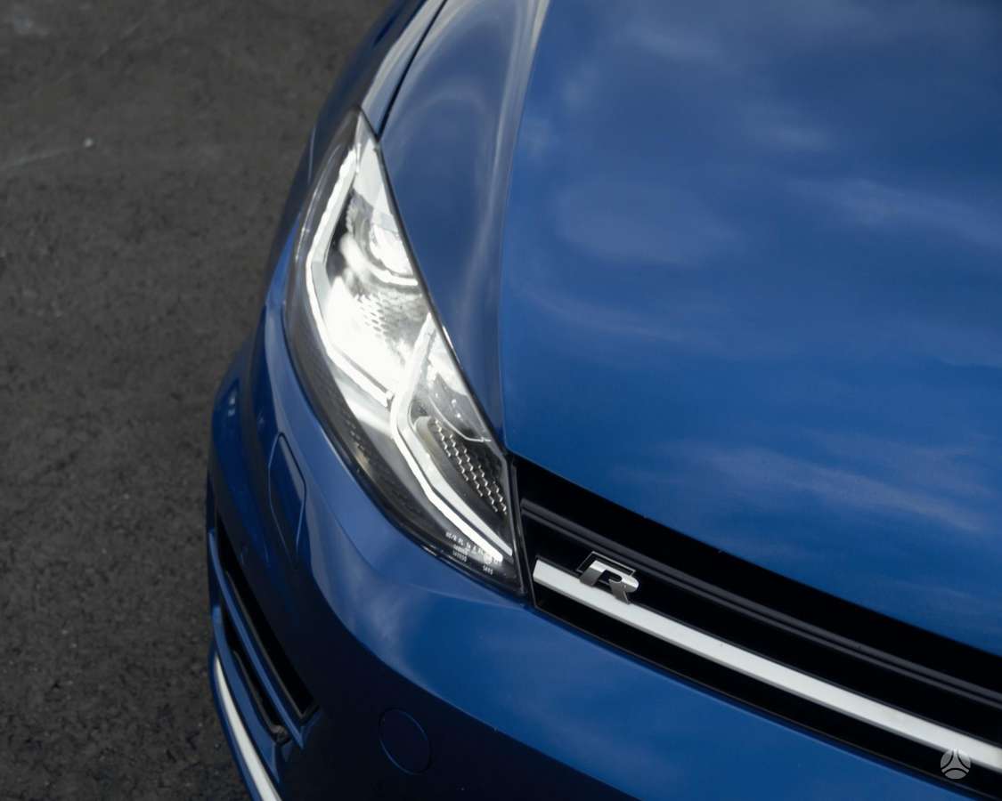 Volkswagen Golf - 4