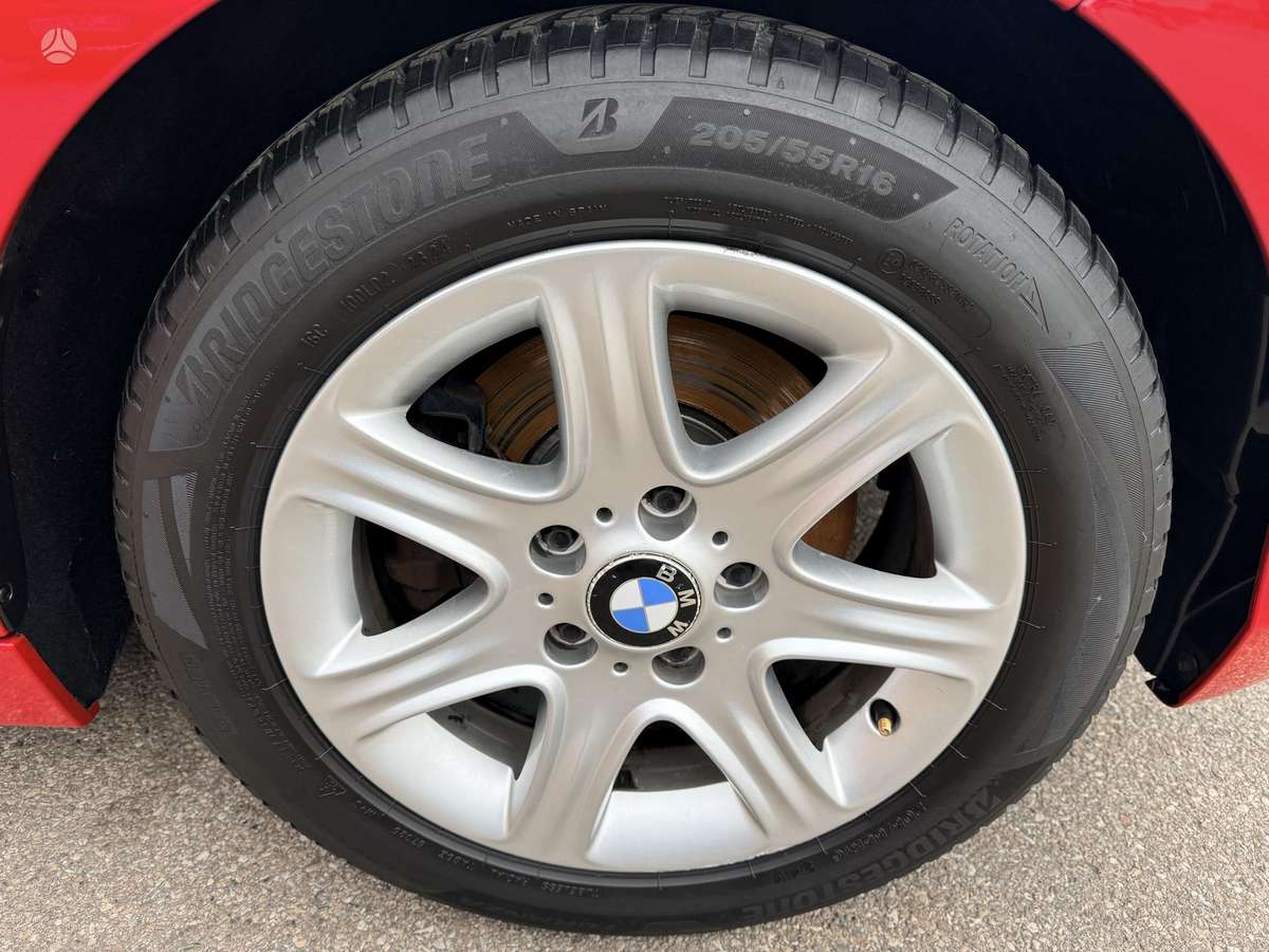 BMW 118, 1.6 l., hatchback