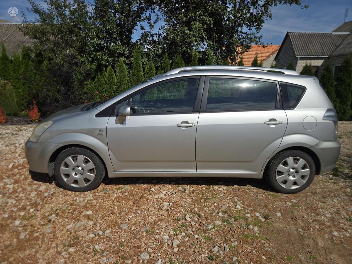 Toyota Corolla Verso - 2