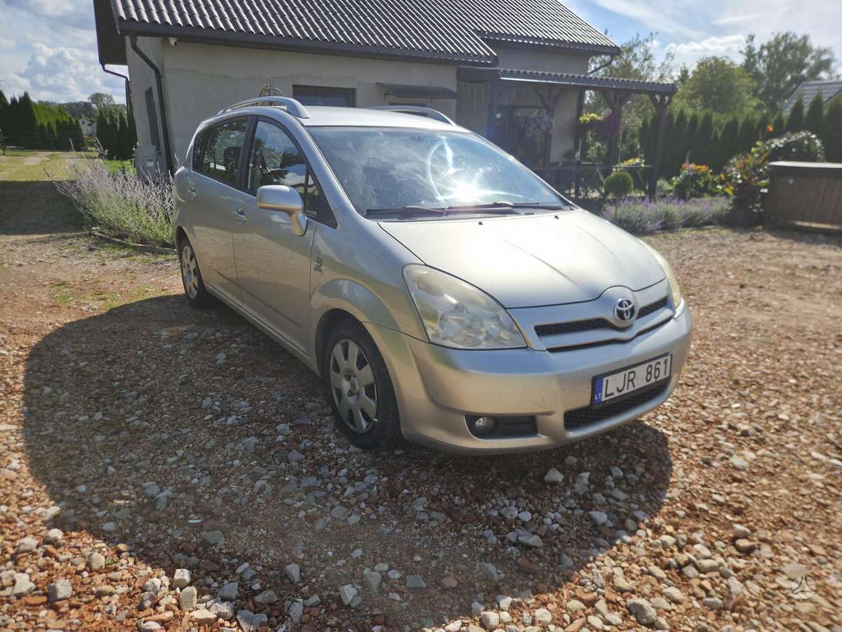 Toyota Corolla Verso - 7
