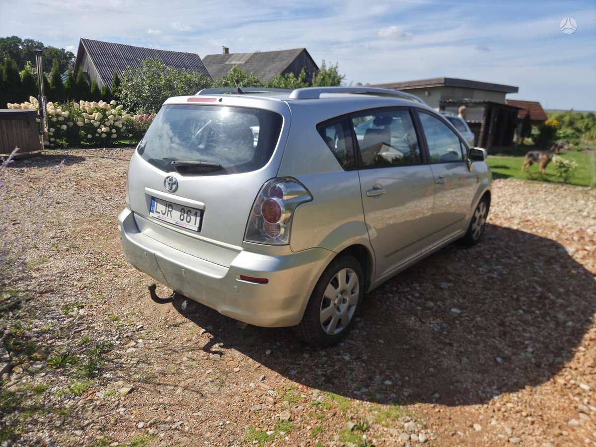 Toyota Corolla Verso - 5