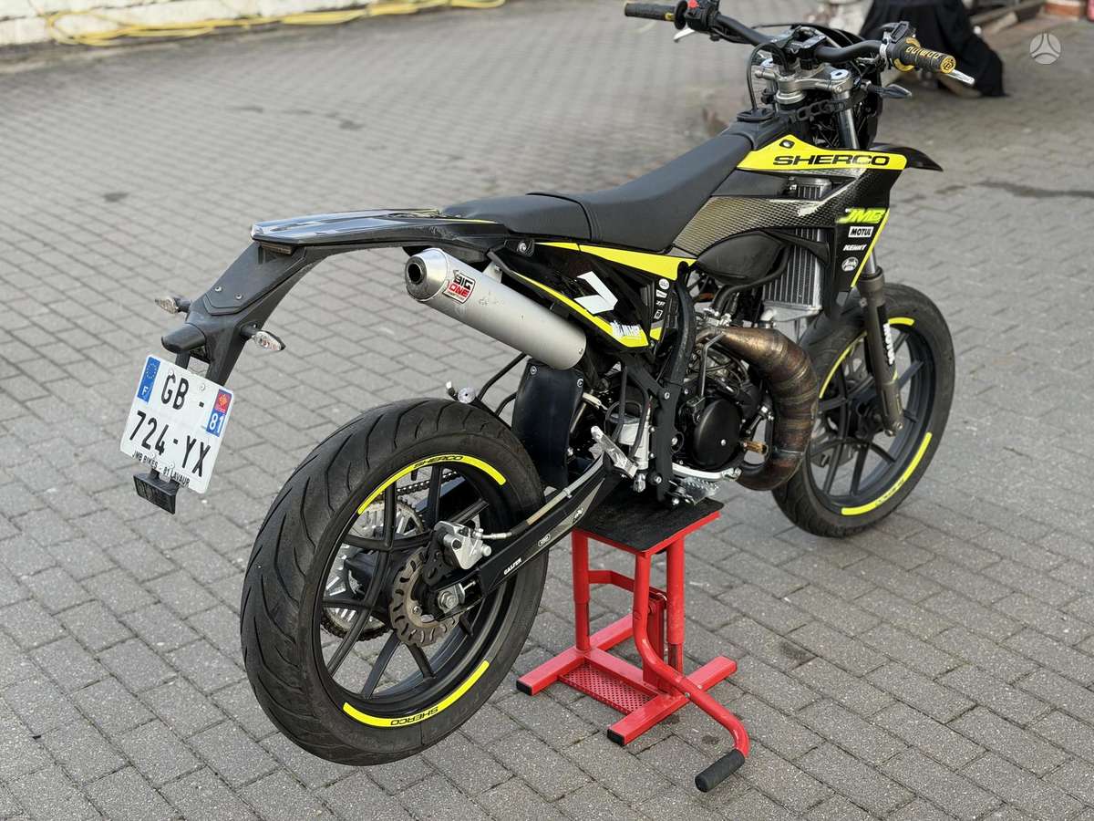 Derbi Senda 49cc, supermoto