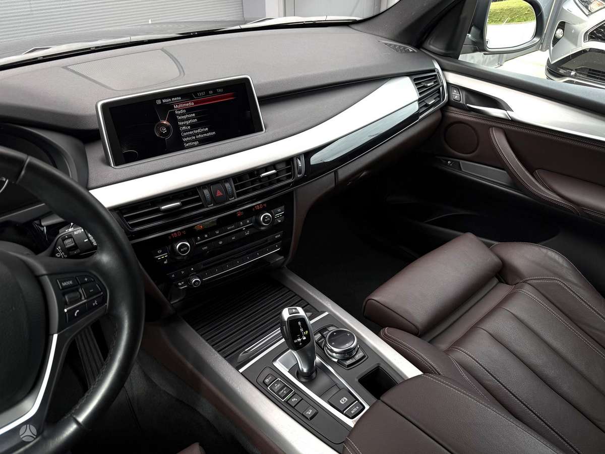 BMW X5, 2.0 l., Внедорожник / Кроссовер