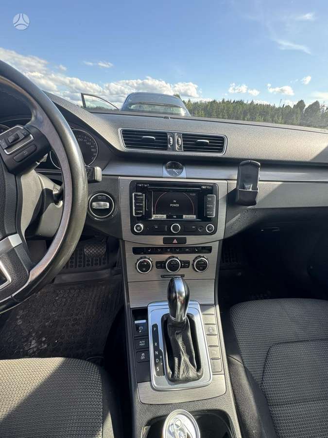 Volkswagen Passat - 3