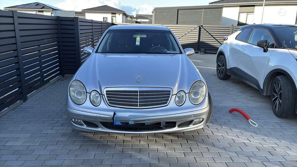 Mercedes-Benz E220 - 2