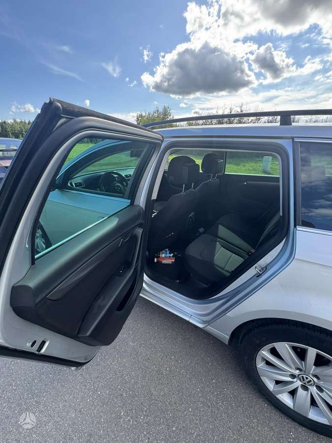 Volkswagen Passat - 4