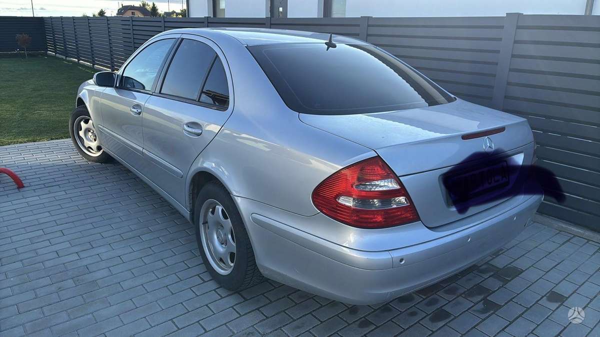 Mercedes-Benz E220 - 6