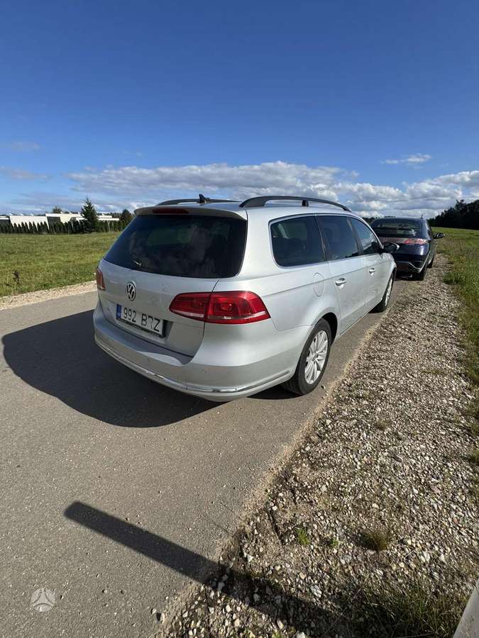 Volkswagen Passat - 10