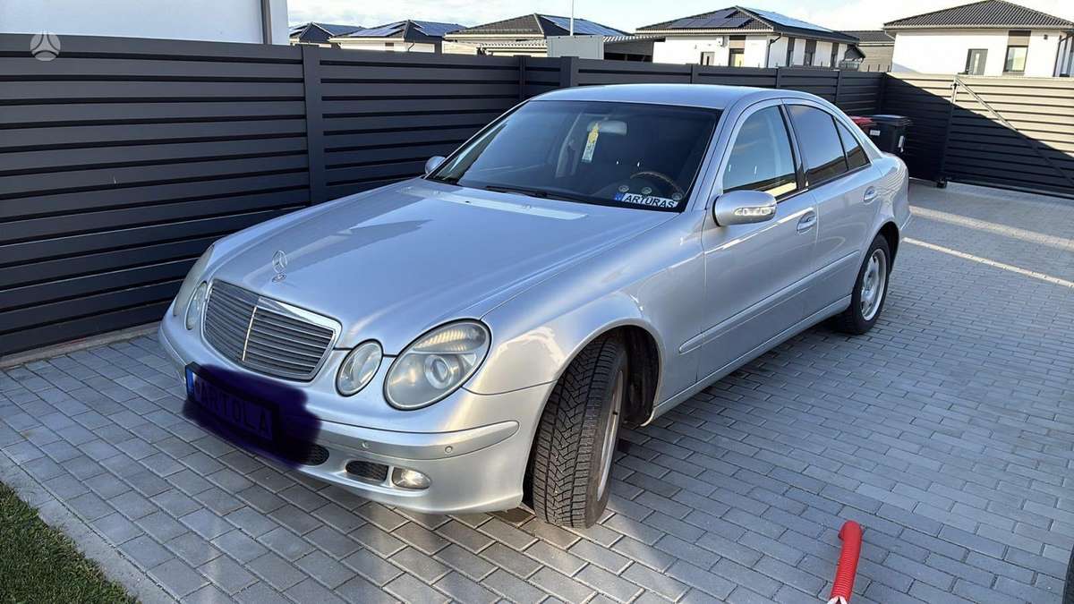 Mercedes-Benz E220 - 7