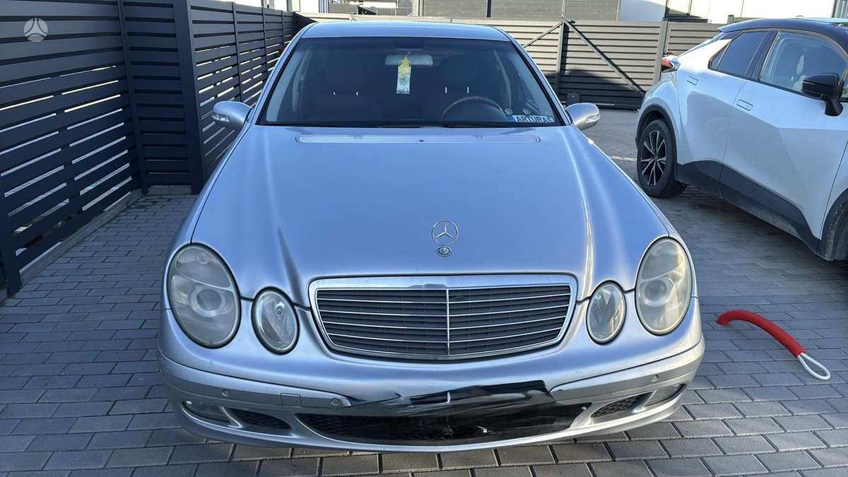 Mercedes-Benz E220 - 8