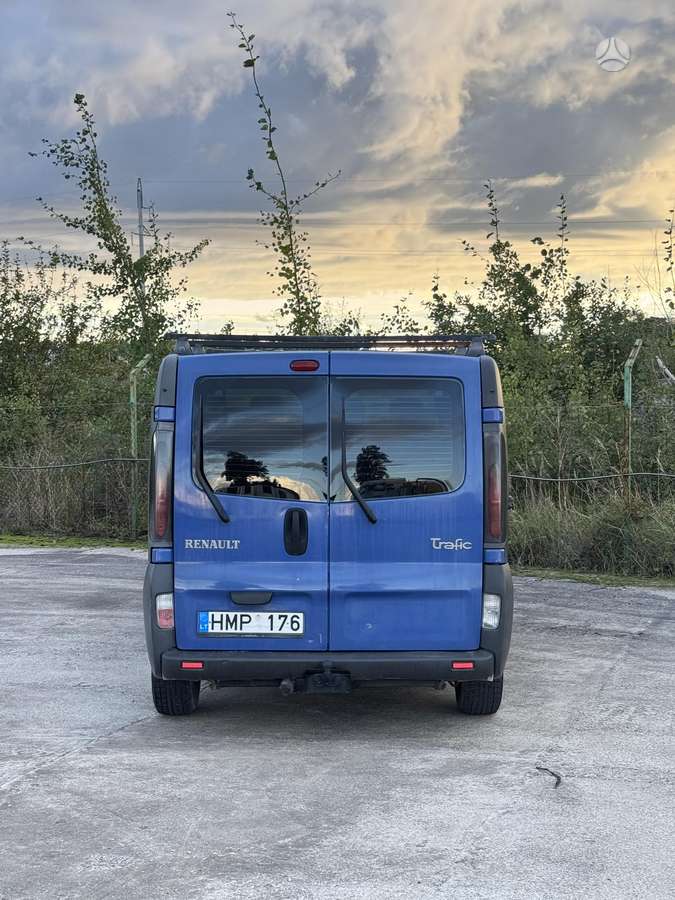 Renault Trafic - 8