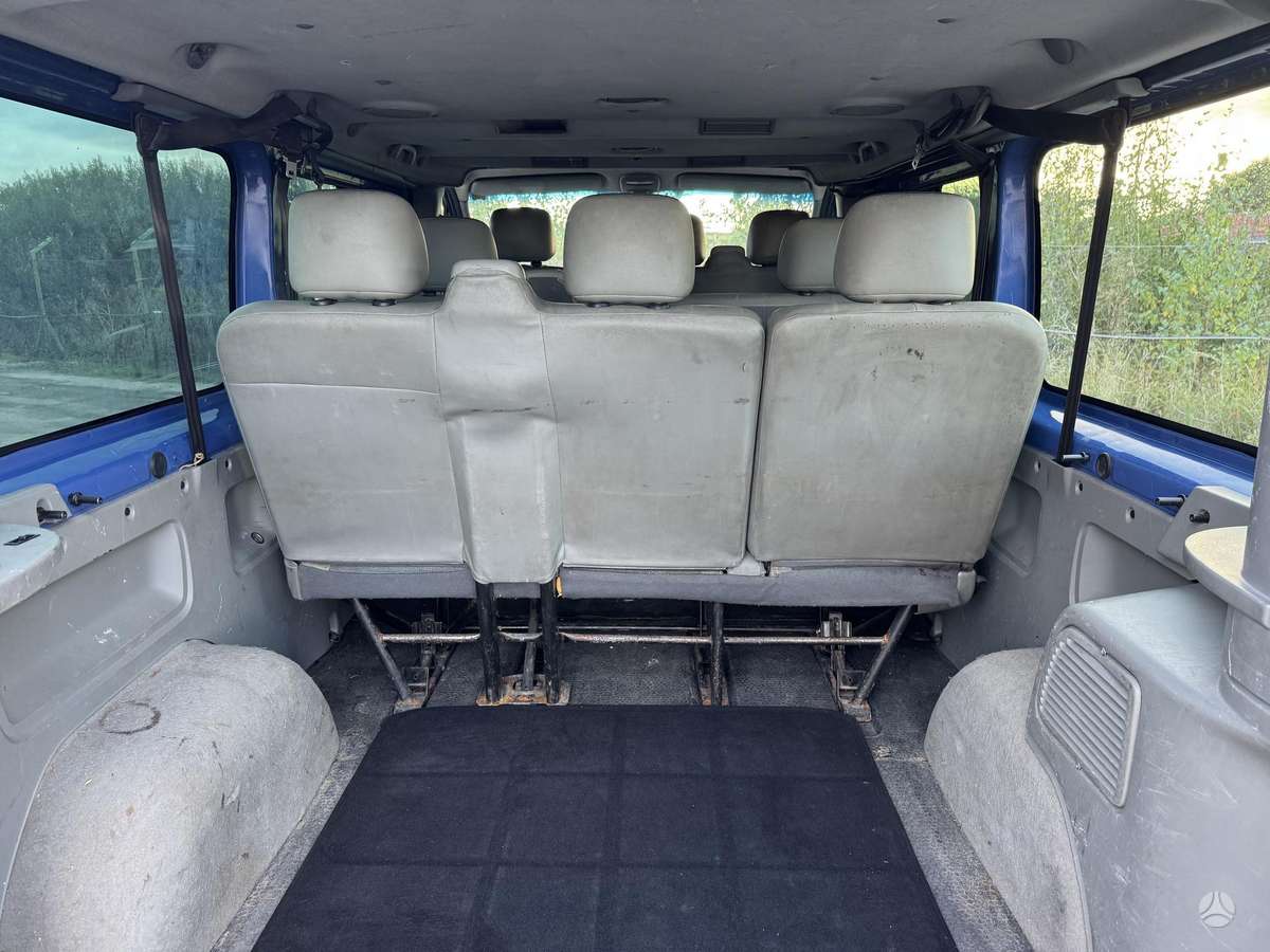 Renault Trafic - 12