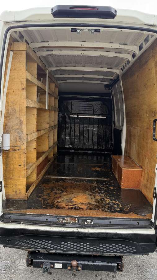Iveco Daily, 2.3 l., cargo van