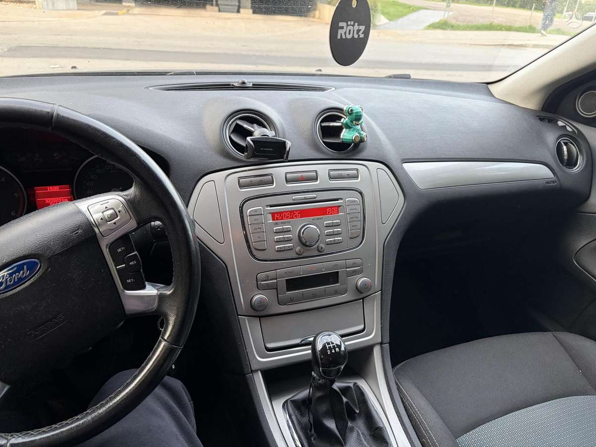 Ford Mondeo - 4