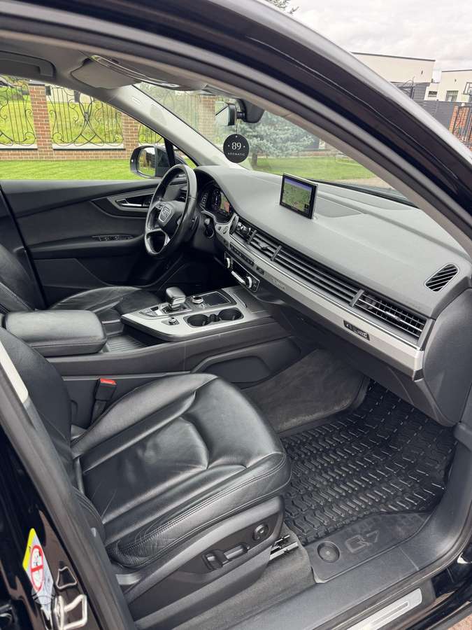 Audi Q7 - 10