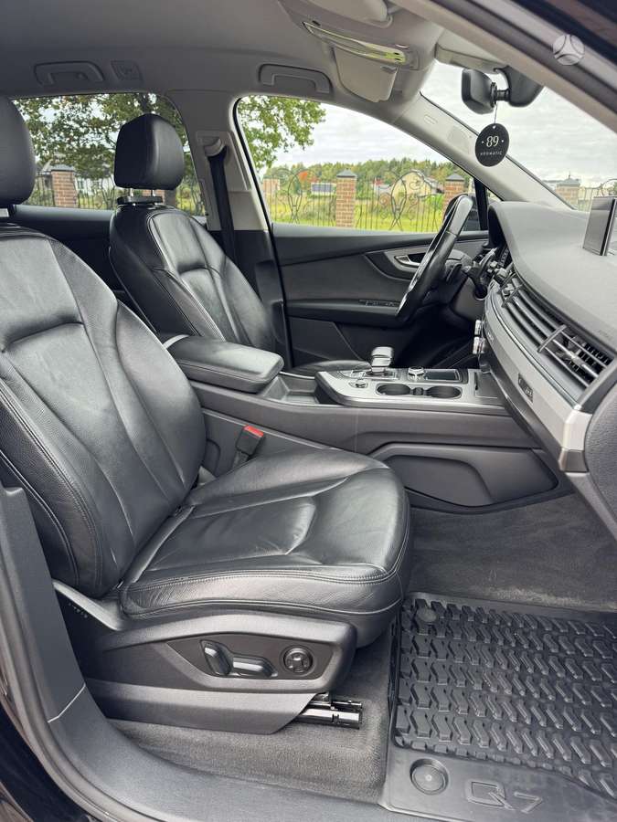 Audi Q7 - 11