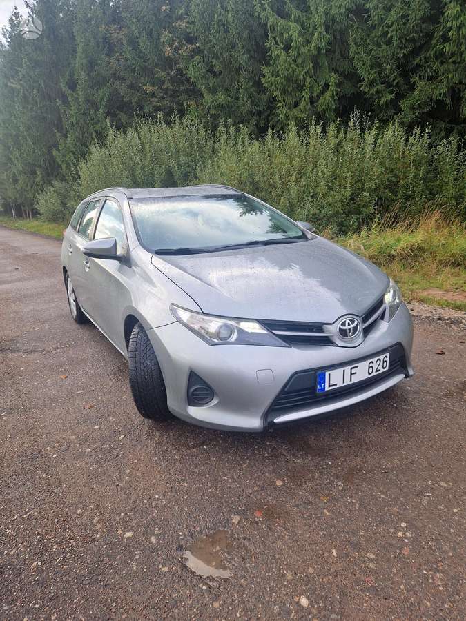 Toyota Auris - 2
