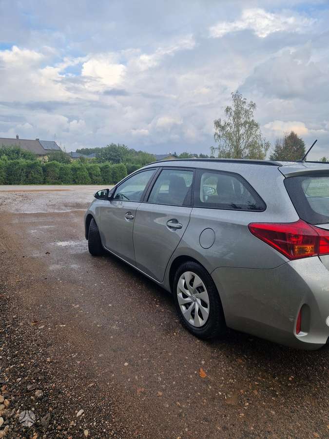 Toyota Auris - 4