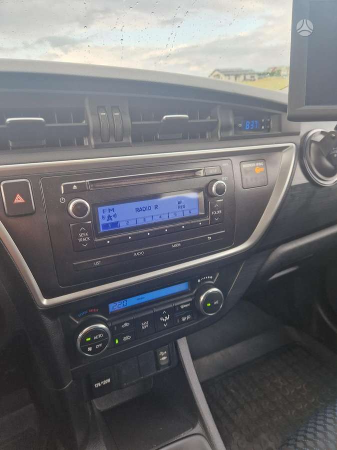 Toyota Auris - 8