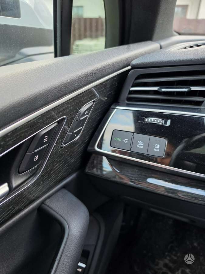 Audi Q7 - 8