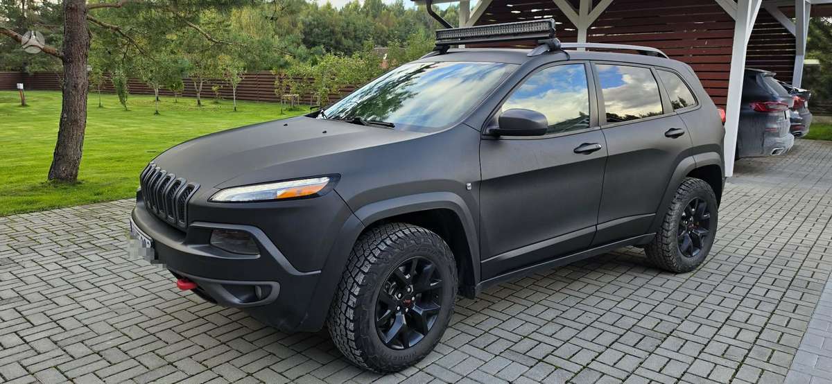 Jeep Cherokee - 2