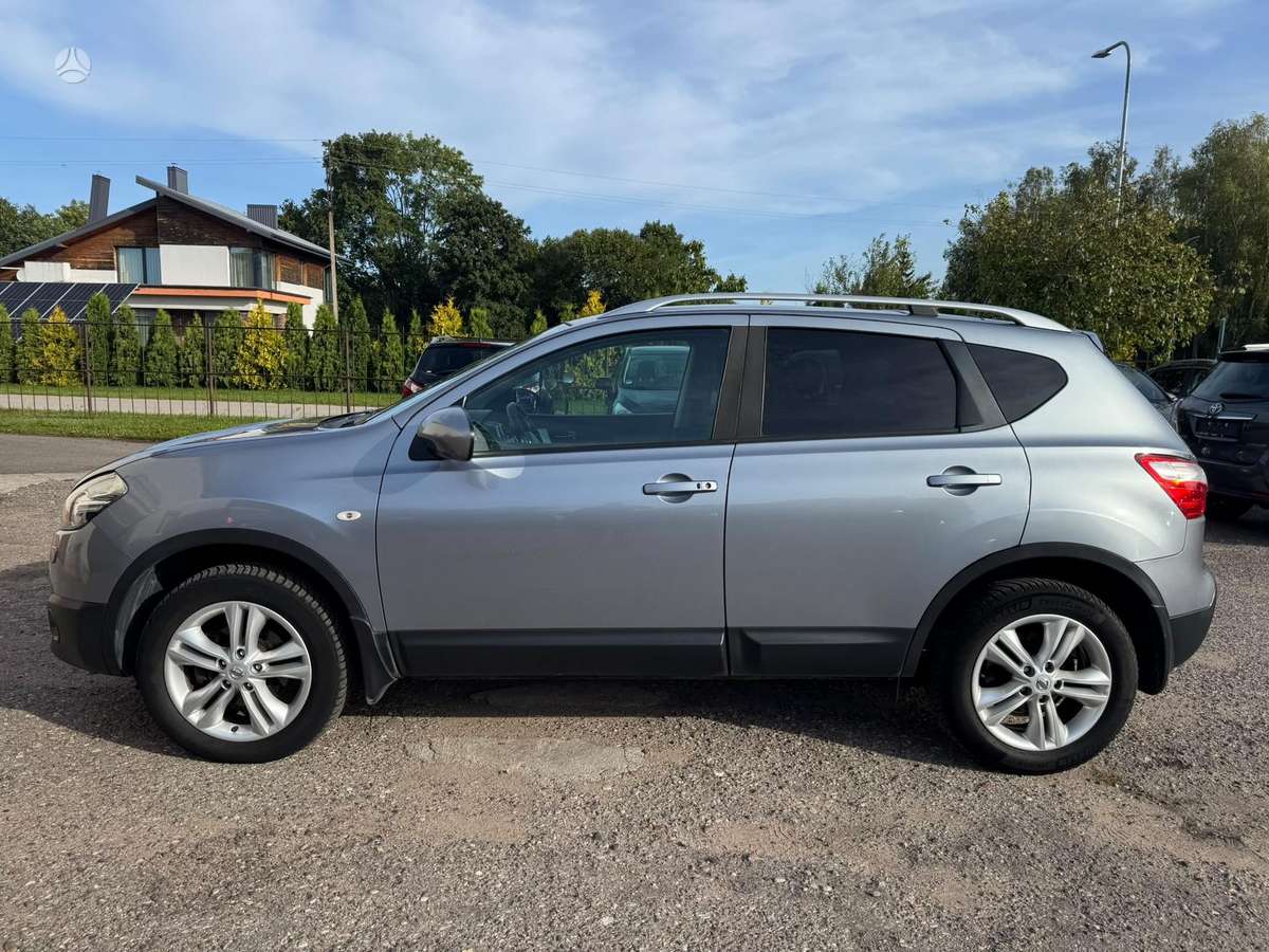 Nissan Qashqai - 1