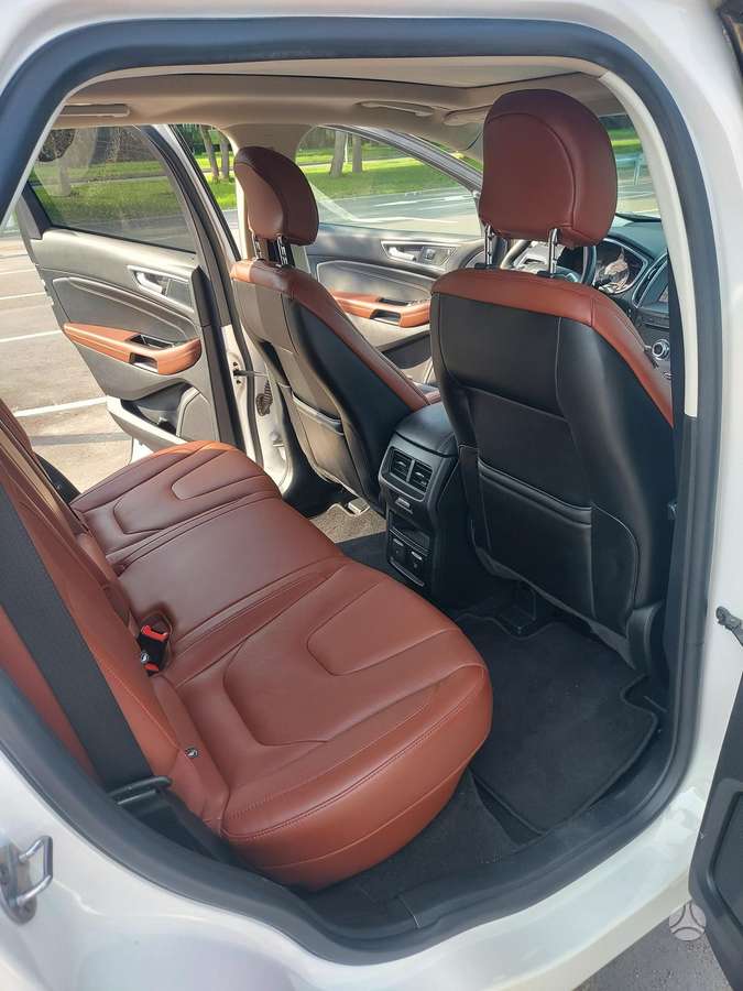 Ford Edge - 10