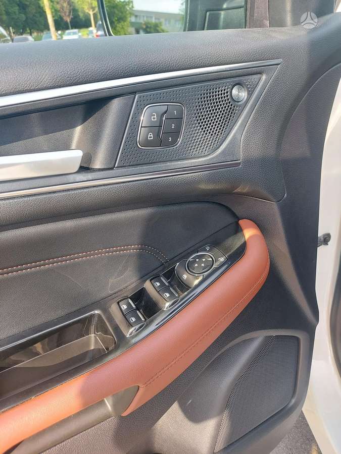 Ford Edge - 11