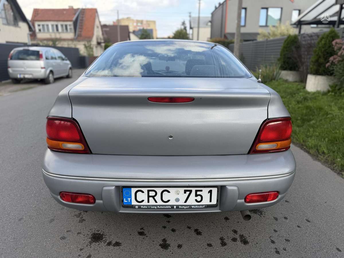 Chrysler Stratus - 8