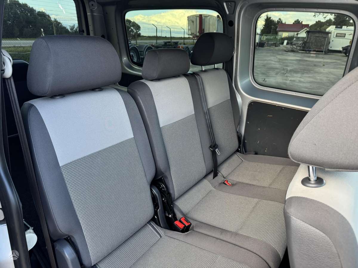 Volkswagen Caddy Maxi - 10