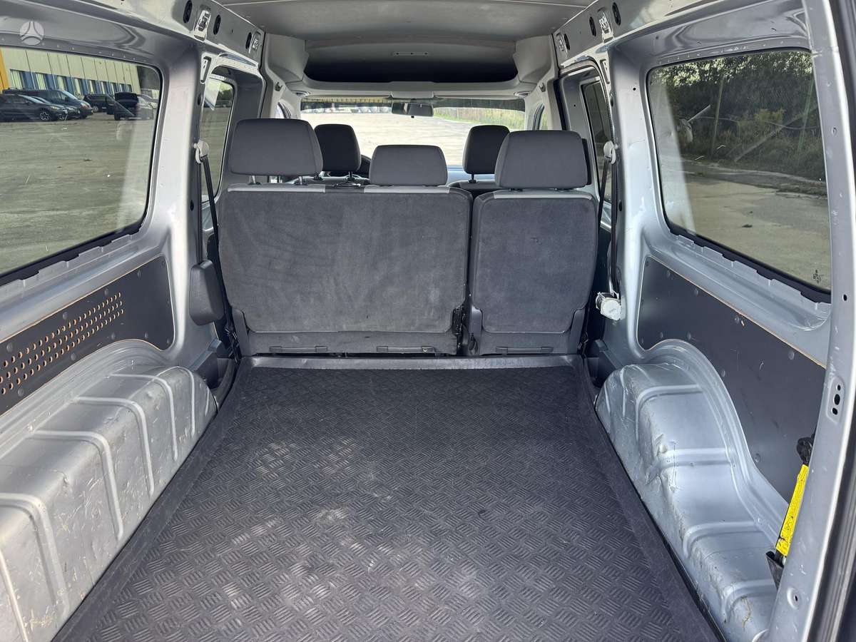 Volkswagen Caddy Maxi - 12