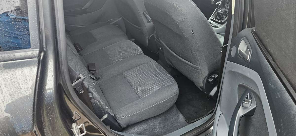 Ford C-MAX - 10