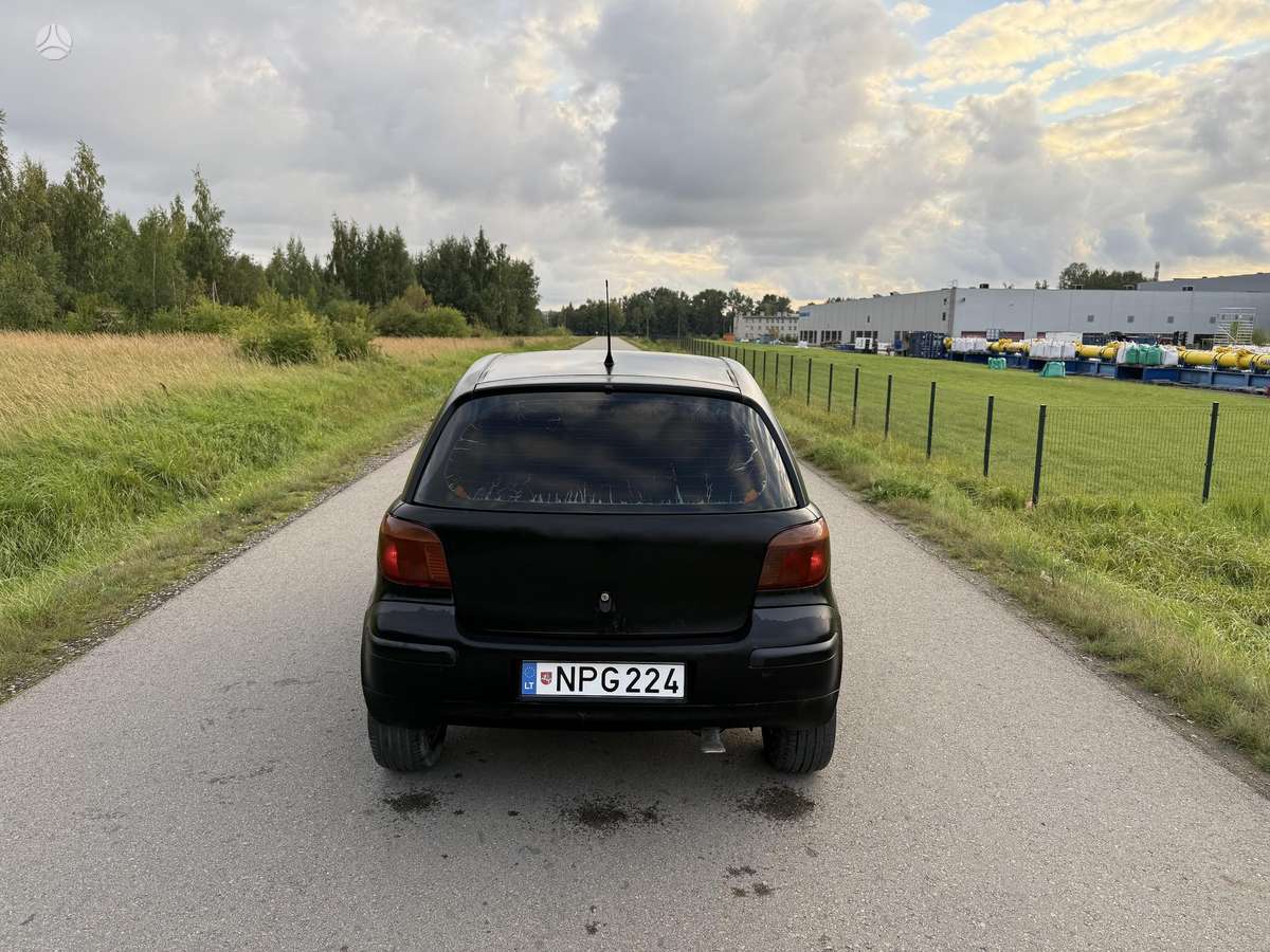 Toyota Yaris - 6