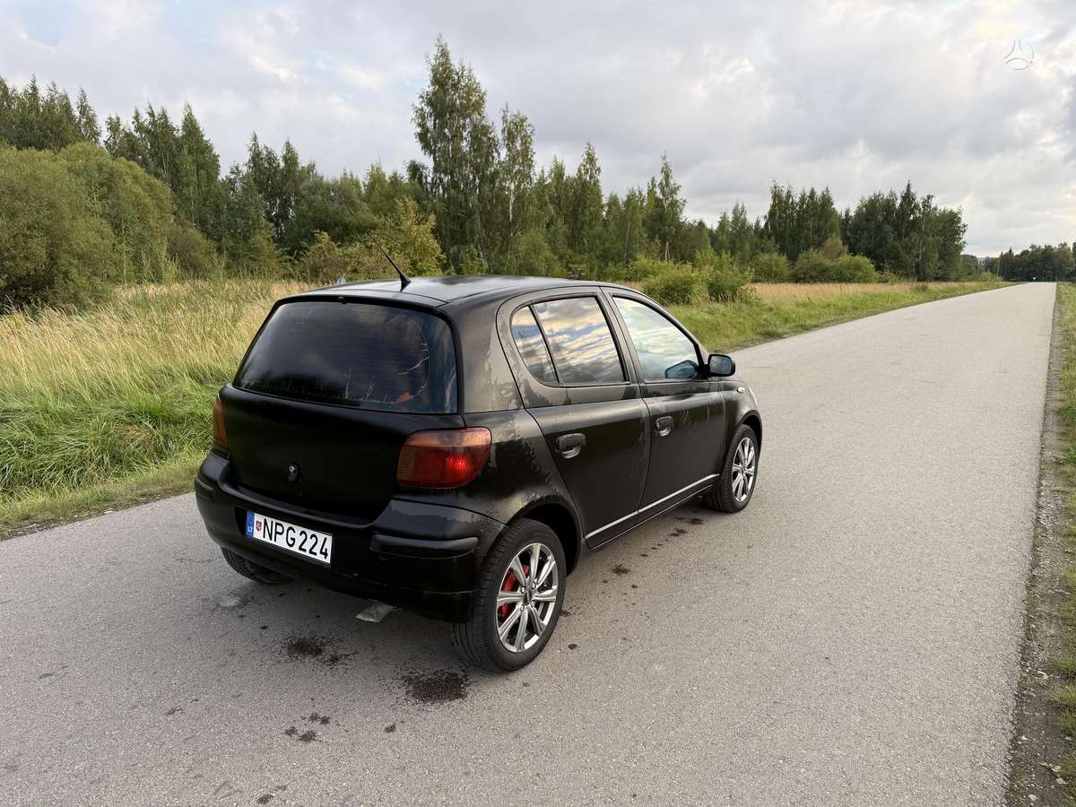 Toyota Yaris - 7