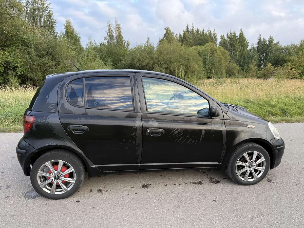 Toyota Yaris - 8