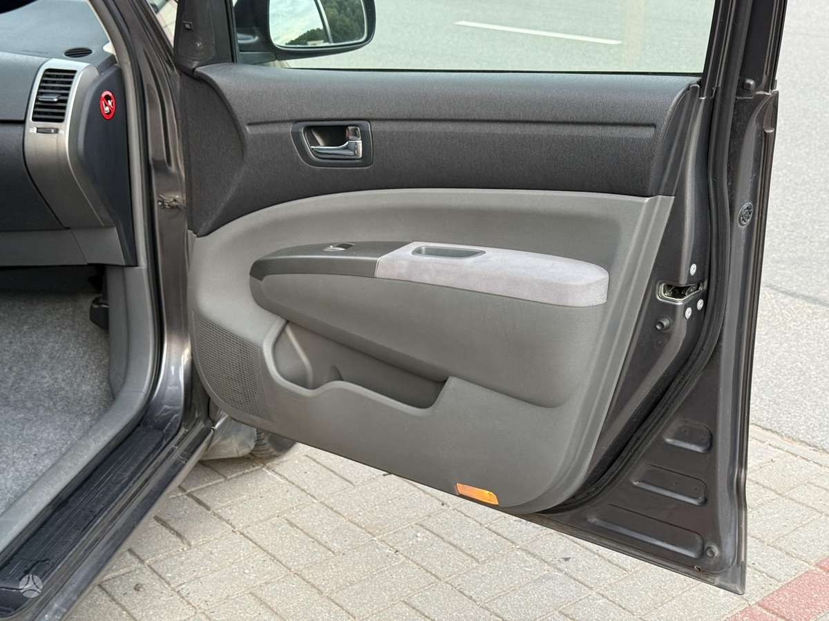 Toyota Prius - 9