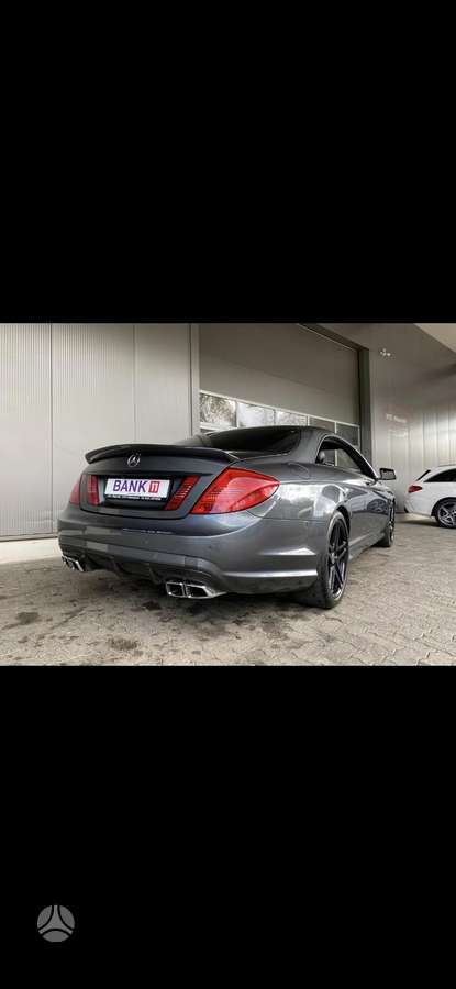 Mercedes-Benz CL63 AMG - 11