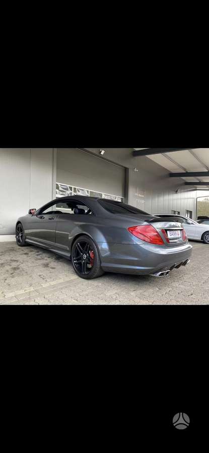 Mercedes-Benz CL63 AMG - 12