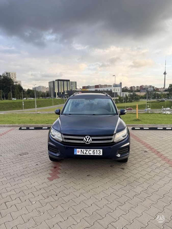 Volkswagen Tiguan - 2