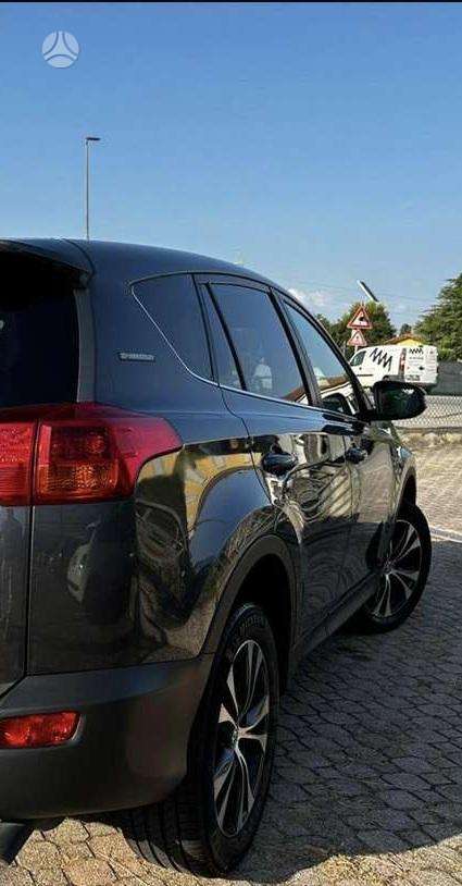 Toyota RAV4 - 4